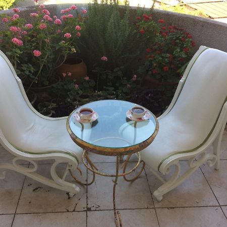 Guest House One Two Three Тбилиси Екстериор снимка