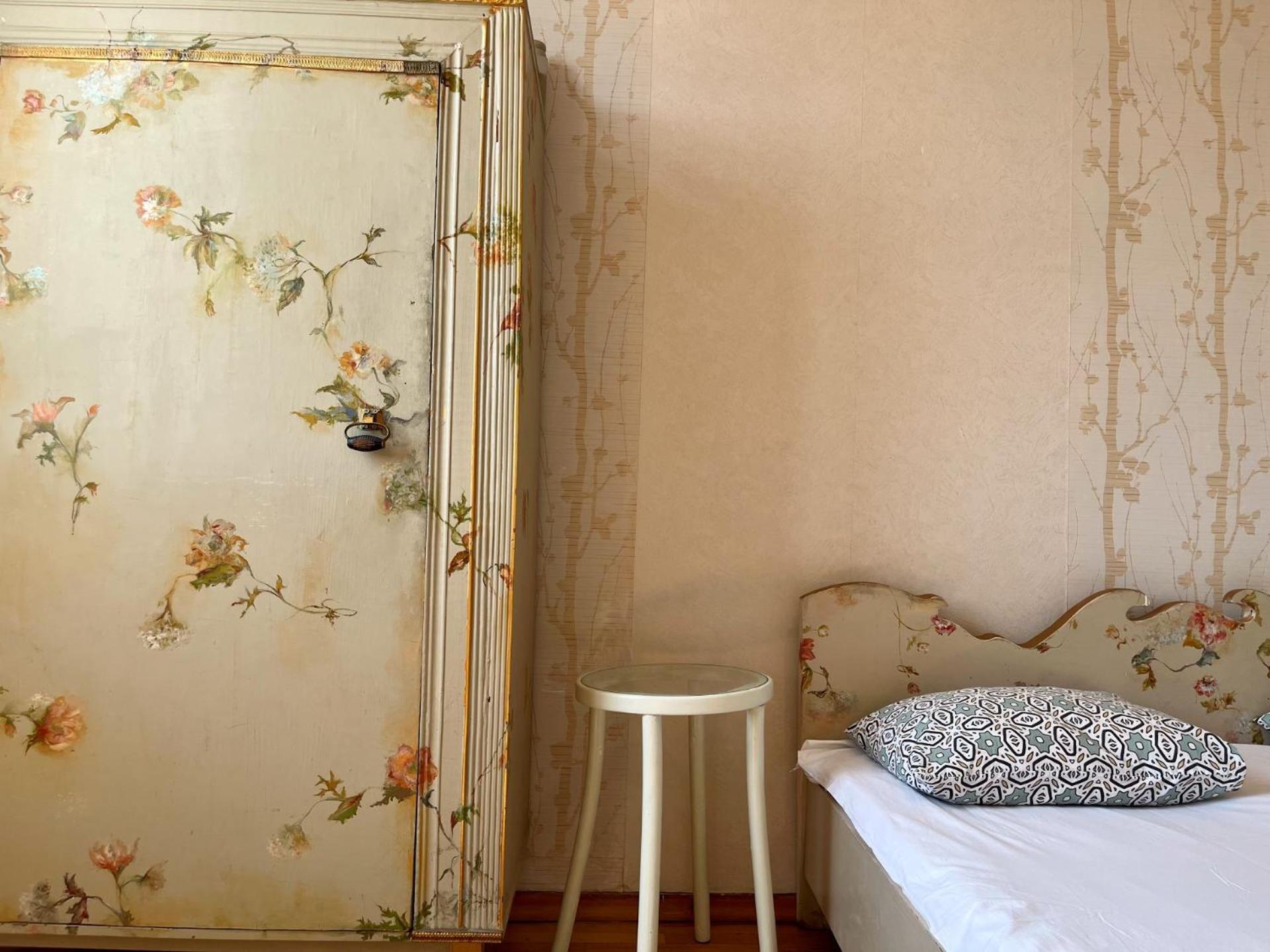 Guest House One Two Three Тбилиси Екстериор снимка