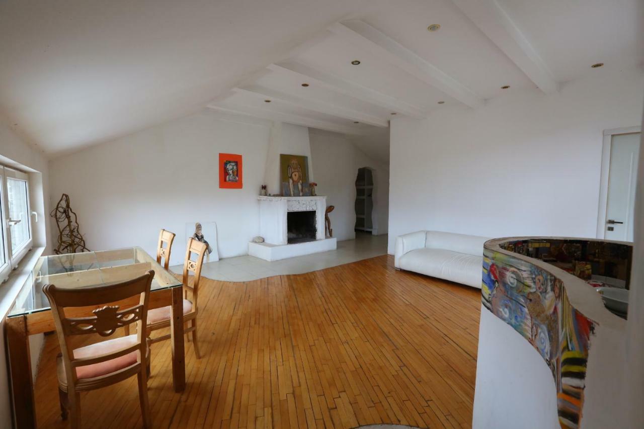 Guest House One Two Three Тбилиси Екстериор снимка