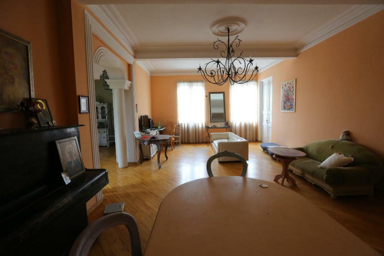 Guest House One Two Three Тбилиси Екстериор снимка