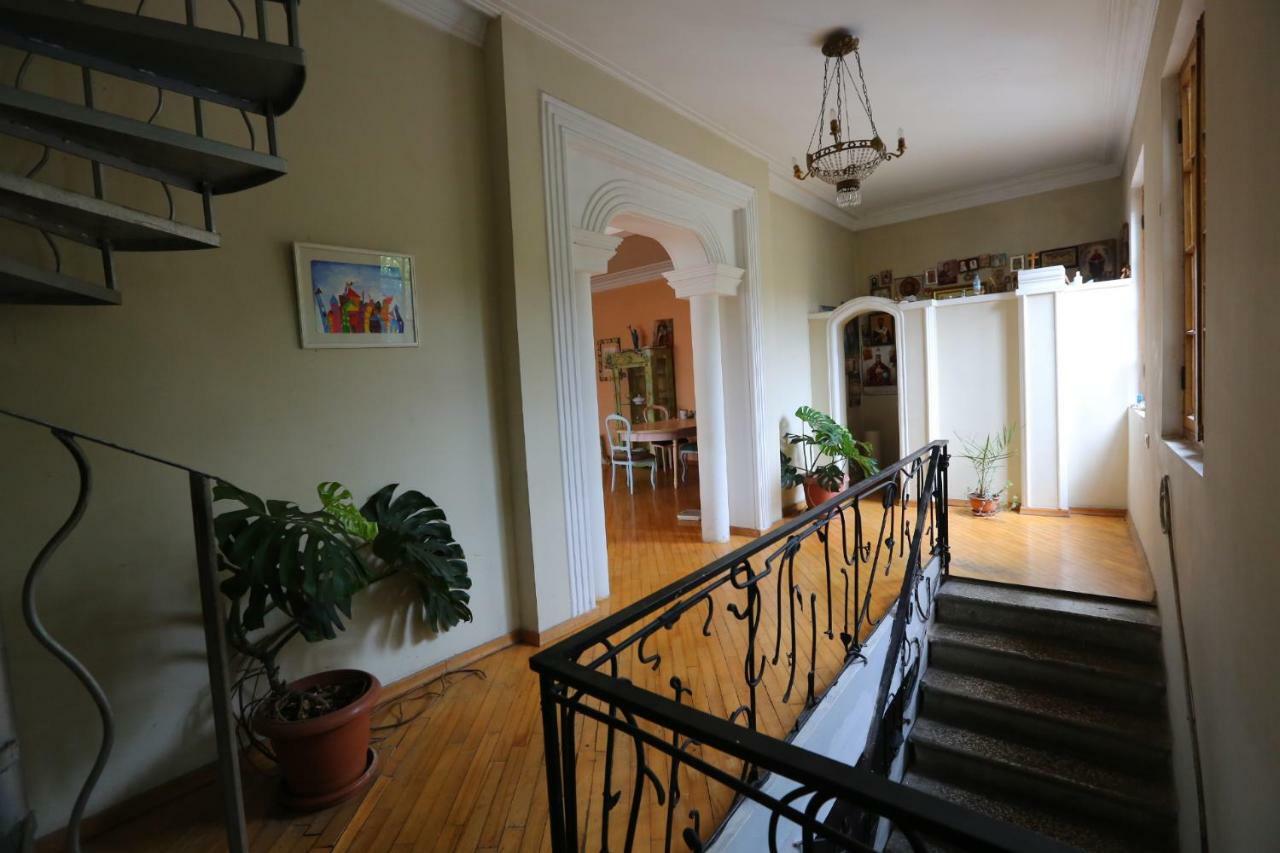 Guest House One Two Three Тбилиси Екстериор снимка
