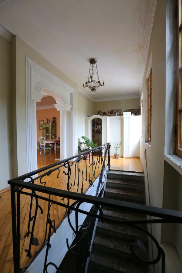 Guest House One Two Three Тбилиси Екстериор снимка